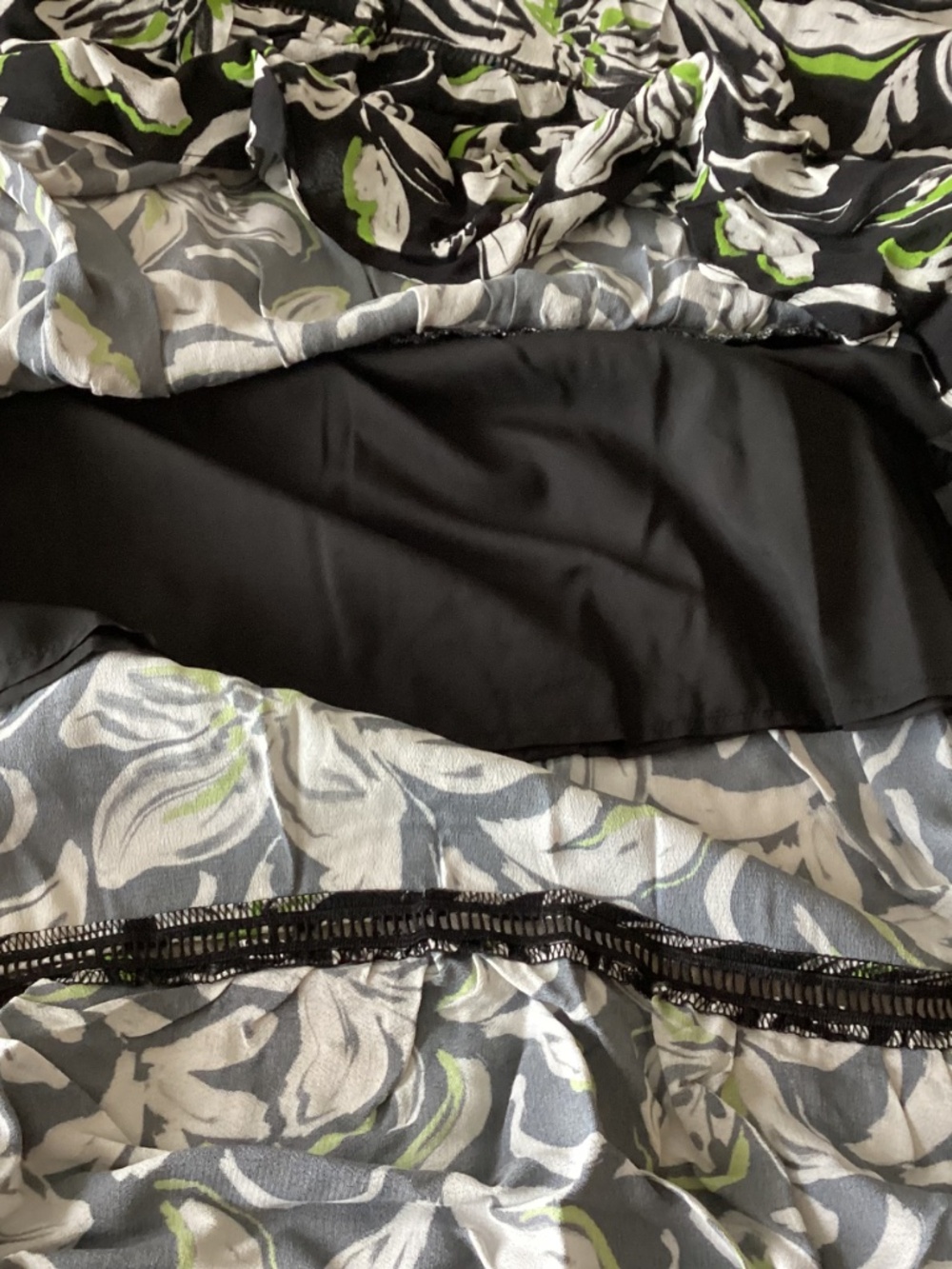 Lost + Wander Midnight Flora Smocked Maxi Dress, size S - Picture 13 of 14